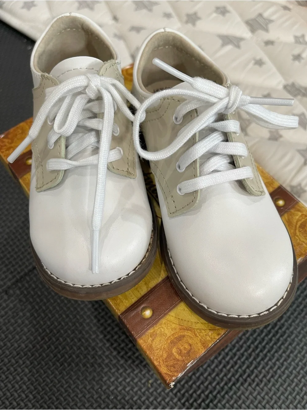 FootMates classic dress